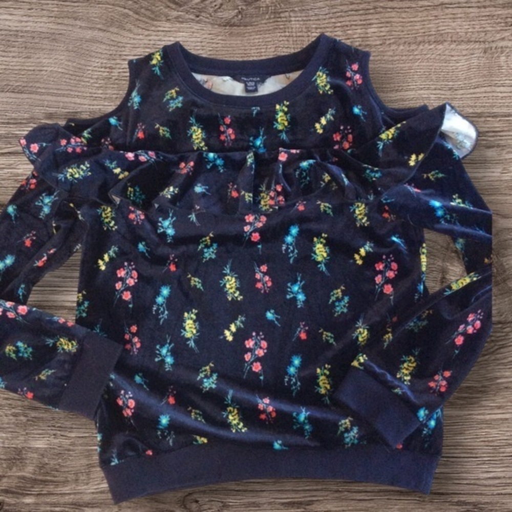Nautica velour blue floral cold shoulder top. Large 12/14.